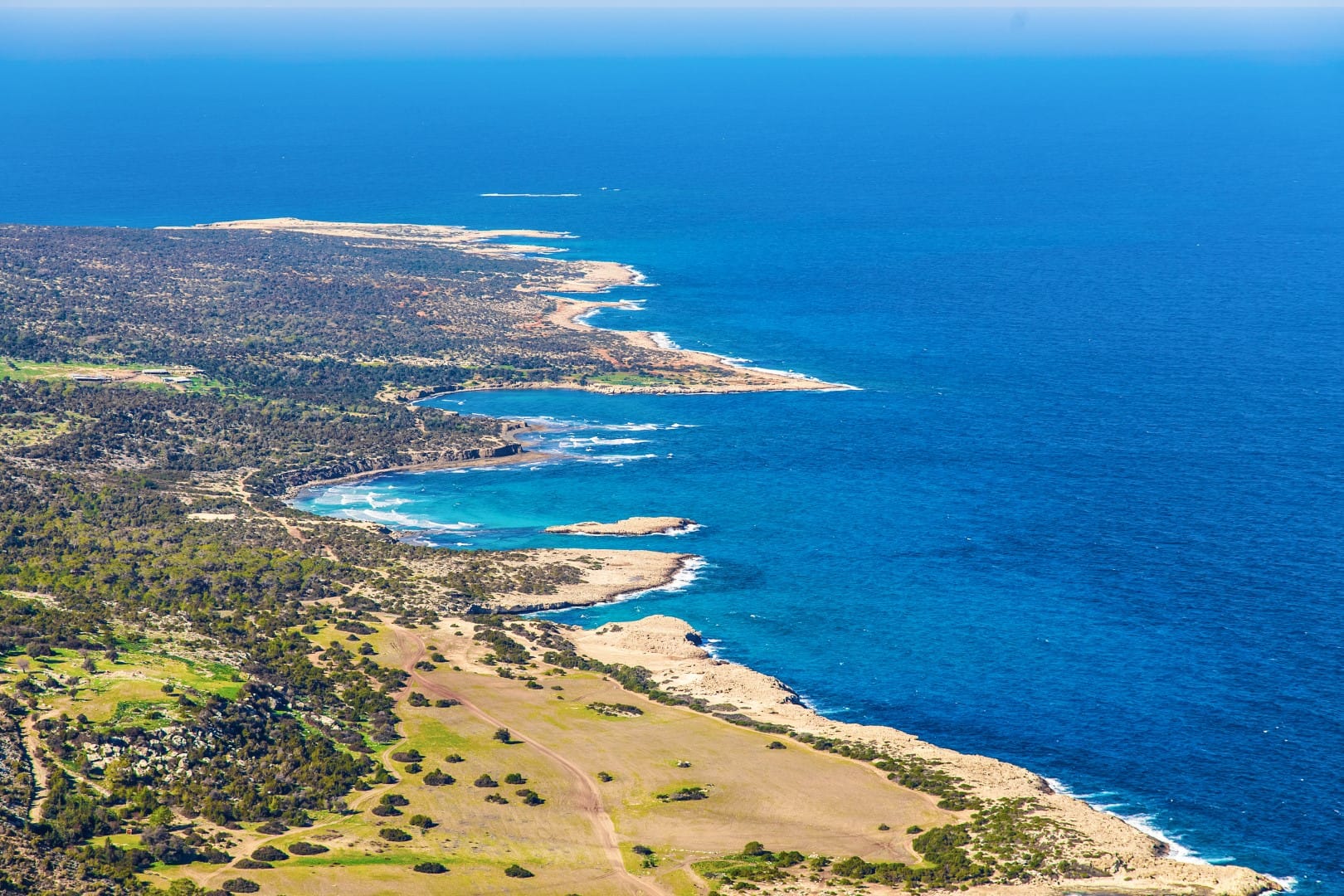 De top van de berg van het schiereiland Akamas in Cyprus.
