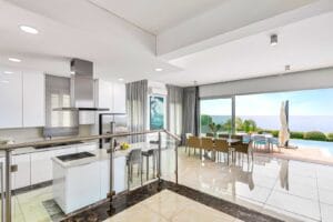 Sala de estar e cozinha